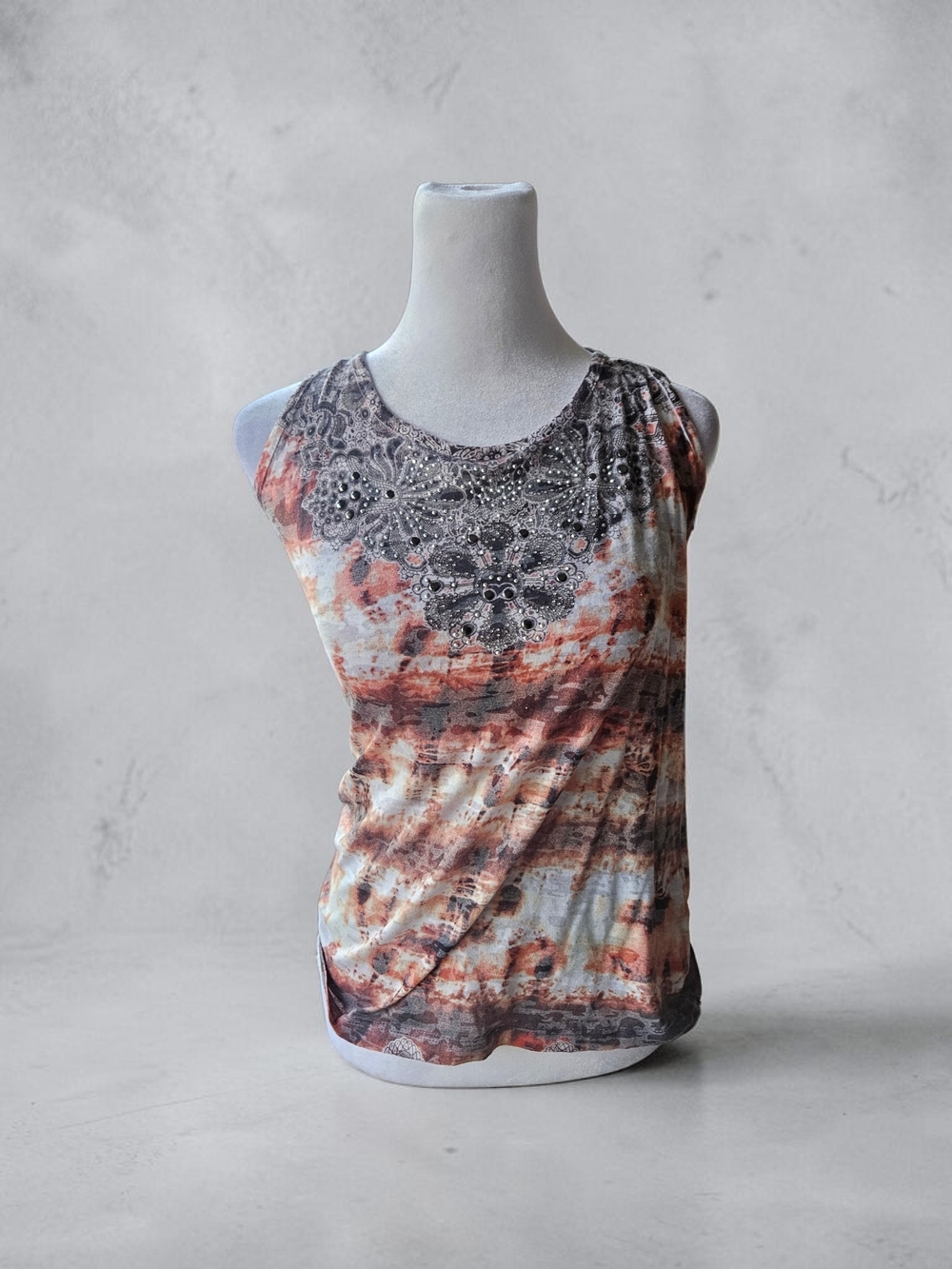 Vanity tie-dye sleeveless tank Embellished Size Medium - Picture 2 of 5